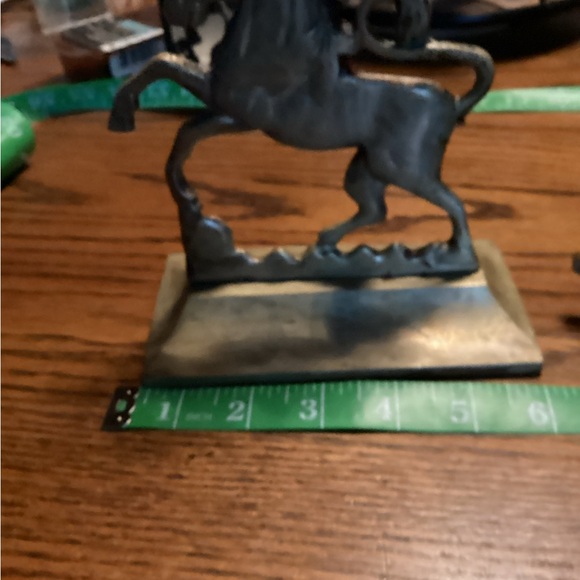 2 brass unicorns. - Picture 5 of 7